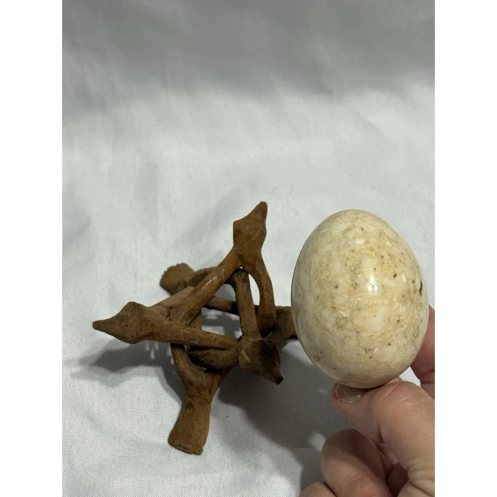 Pier 1 Polished Egg Rock Decorative Paperweight Brown/white Marble Quartz 2 1/2”